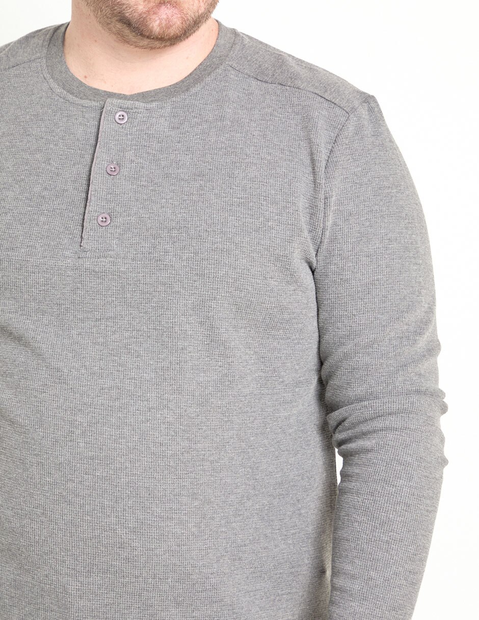Playera cuello henley para hombre